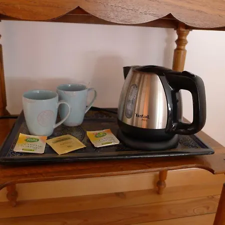 D'hotes Dans Maison D'artiste Bed & Breakfast *