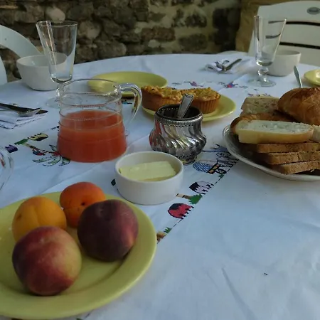 D'hotes Dans Maison D'artiste Bed & Breakfast *